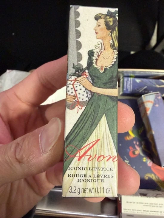 AVON HOLIDAY BOX SET COLLECTORS makeup - Picture 5 of 16